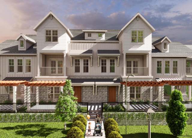 Property at 262 High St #13, Fontana, WI 53125, 4 beds, 3.5 baths