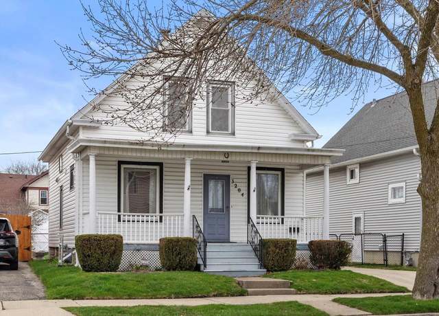 Property at 3204 Kinzie Ave, Racine, WI 53405, 3 beds, 3 baths