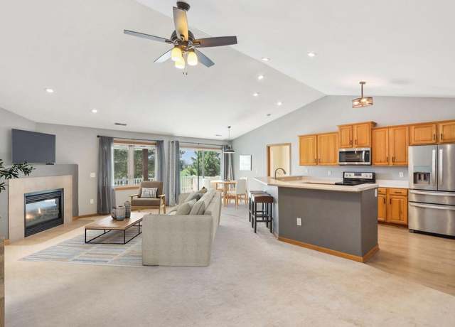 Property at 340 E Veterans Way #7, Mukwonago, WI 53149, 3 beds, 2 baths