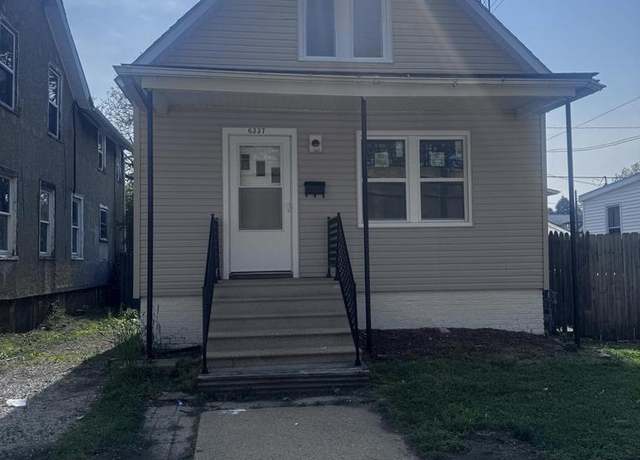 Property at 6337 13th Ave, Kenosha, WI 53143, 3 beds, 1 bath