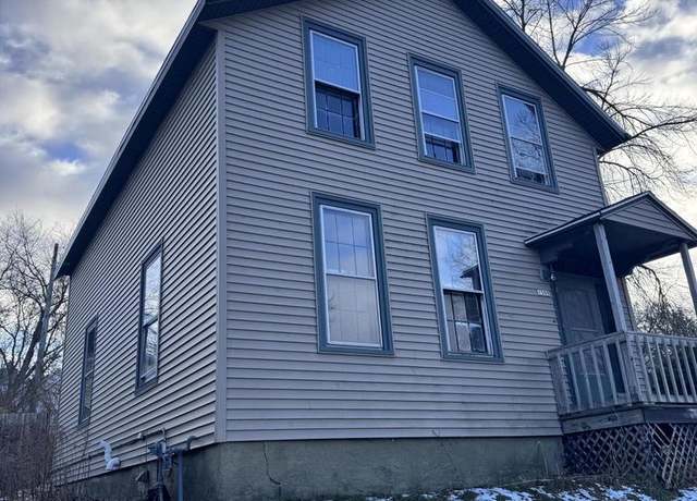 Property at 1309 Center Ave, Sheboygan, WI 53081, 3 beds, 0.5 baths