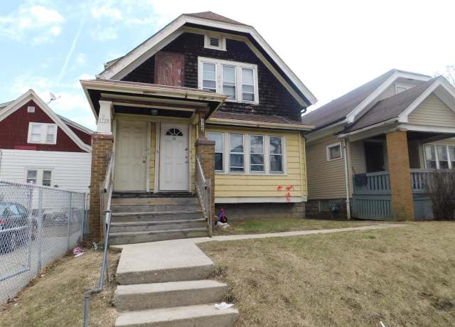 Property at 3726 N 3rd St #3728, Milwaukee, WI 53212, 4 beds, 2 baths