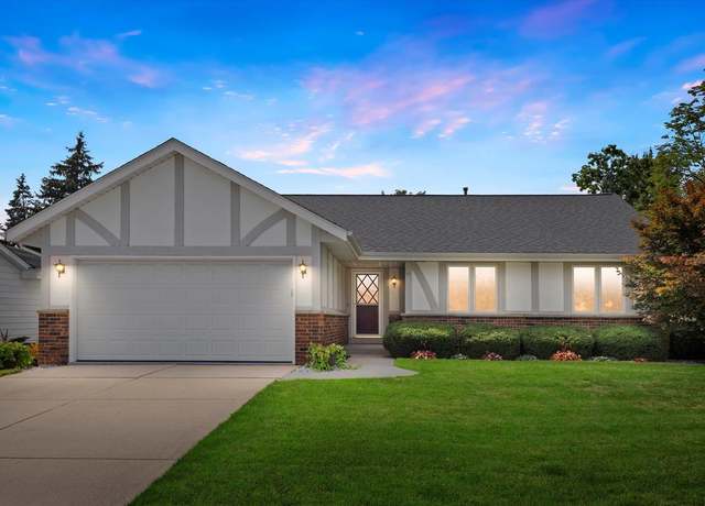 Property at 8204 63rd Ave, Kenosha, WI 53142, 3 beds, 2.5 baths