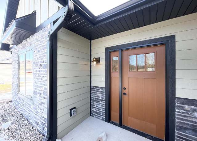 Property at 701 Trifecta Ave, La Crescent, MN 55947, 3 beds, 2 baths