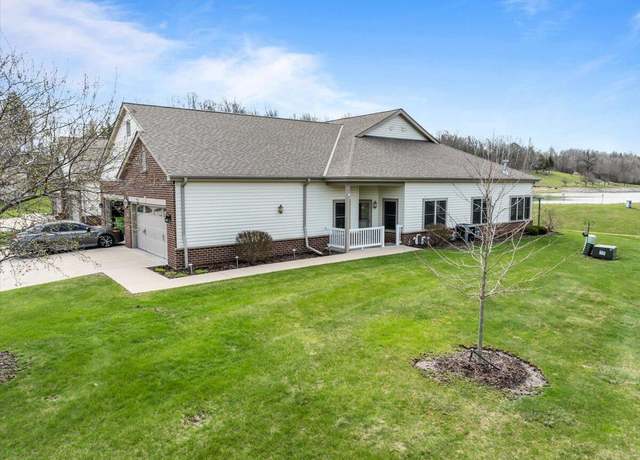 Property at 652 Pleasantwood Dr #4, Kewaskum, WI 53040, 2 beds, 3 baths