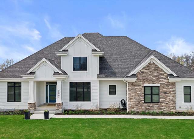 Property at 12837 N Highgate Ct, Mequon, WI 53097, 4 beds, 3.5 baths