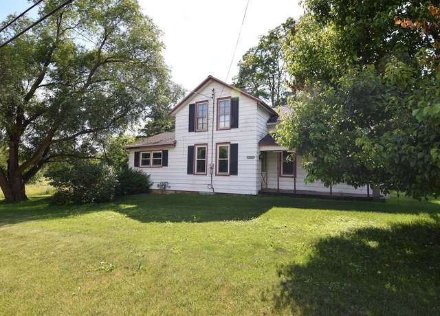 Property at 5245 S Martin Rd, New Berlin, WI 53146, 2 beds, 1 bath