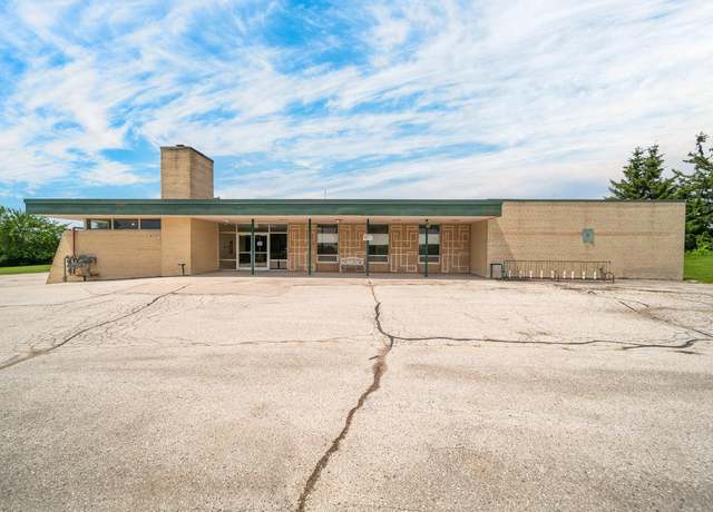 Property at 510 Lake St, Cascade, WI 53011, 4 beds, 7.5 baths