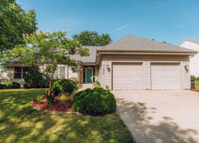 Property at 1942 Foxcroft Ln, Waukesha, WI 53189, 3 beds, 2 baths