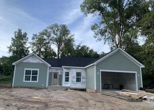 Property at W3794 Beaver Dr, Lake Geneva, WI 53147, 3 beds, 2 baths