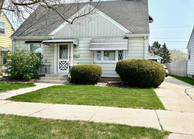 Property at 1429 S 19th St, Sheboygan, WI 53081, 2 beds, 1 bath