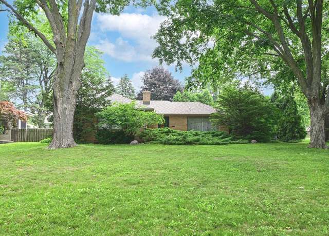 Property at 3110 N Menomonee River Pkwy, Milwaukee, WI 53222, 2 beds, 1 bath