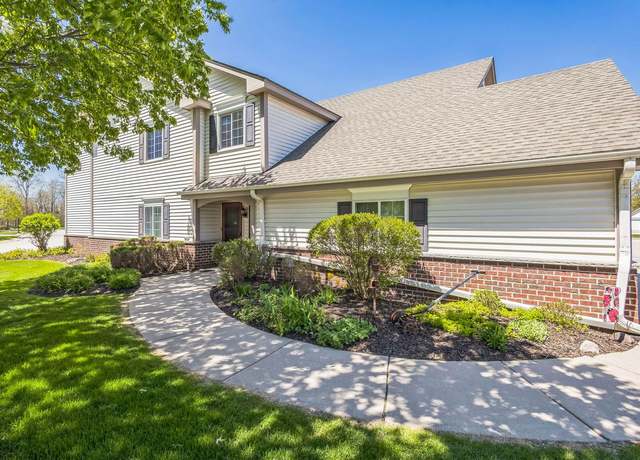 Property at 678 Pewaukee Rd Unit E, Pewaukee, WI 53072, 2 beds, 2 baths