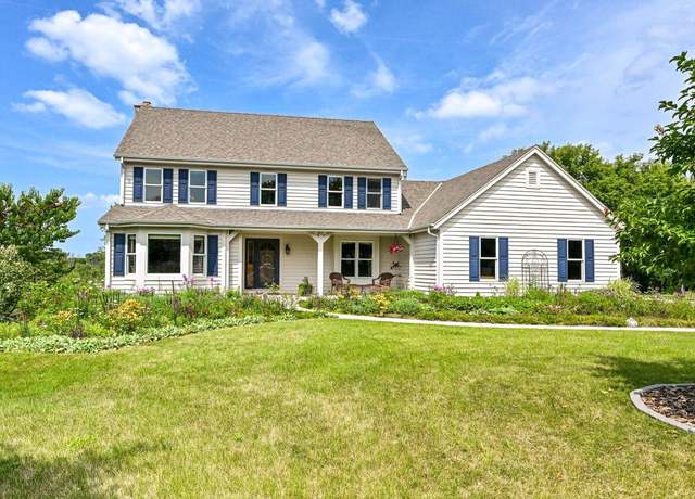 Property at W248S6006 Deerfield Cir, Waukesha, WI 53189, 4 beds, 3.5 baths