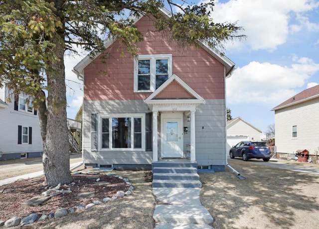 Property at 632 S 26th St, Manitowoc, WI 54220, 4 beds, 2 baths