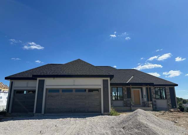 Property at 713 Panorama Dr, Waukesha, WI 53188, 3 beds, 2 baths