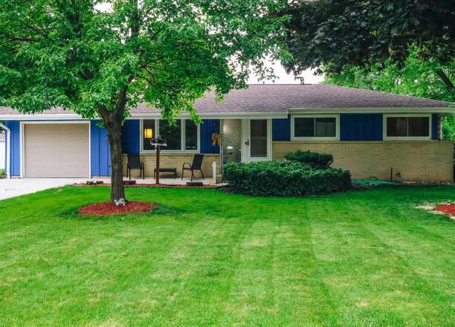 Property at 4620 S 72nd St, Greenfield, WI 53220, 3 beds, 1 bath