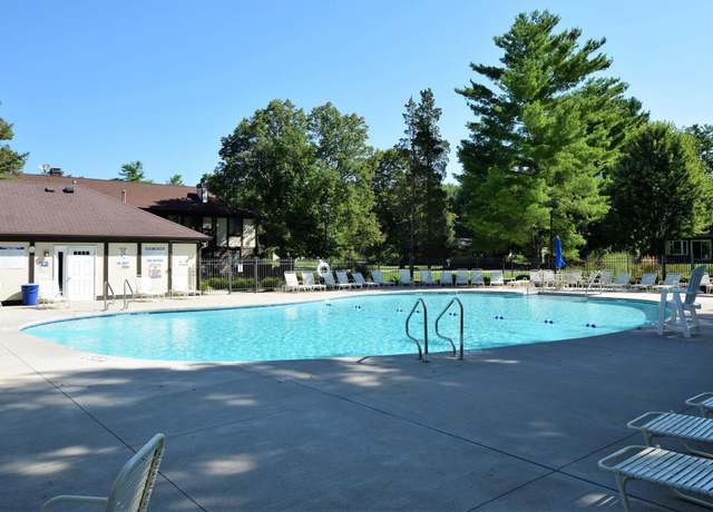Property at 5 Highwood Ct Unit C, Williams Bay, WI 53191, 2 beds, 2 baths
