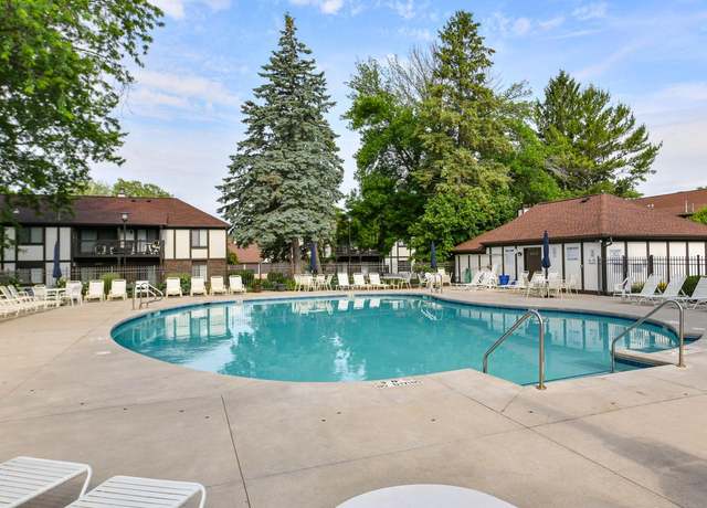 Property at 5 Highwood Ct Unit C, Williams Bay, WI 53191, 2 beds, 2 baths