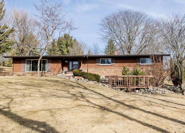 Property at N50W26140 Bayberry Dr, Pewaukee, WI 53072, 3 beds, 2.5 baths