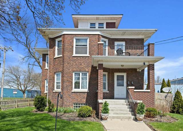 Property at 2620 Roosevelt Rd, Kenosha, WI 53143, 4 beds, 2 baths