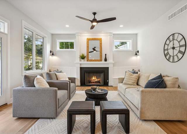 Property at N1524 Oak Shores St, Fontana, WI 53125, 4 beds, 4 baths
