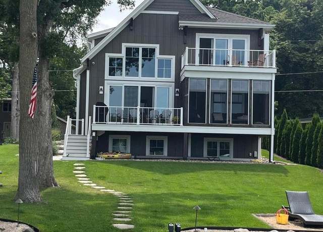 Property at 6507 Riverside Rd, Waterford, WI 53185, 3 beds, 3.5 baths
