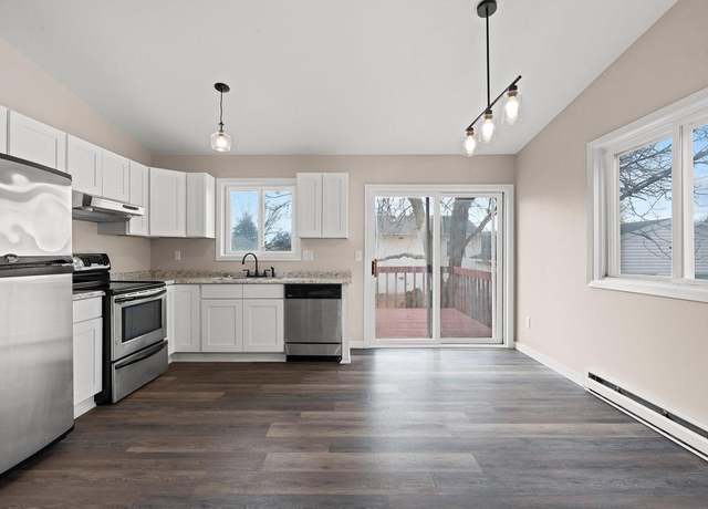 Property at 1211 W South Park Ave, Oshkosh, WI 54902, 1 bed, 1.5 baths