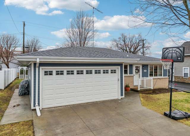 Property at 633 Pioneer Ave, Waupun, WI 53963, 3 beds, 2 baths