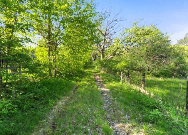 Property at W3630 Snake Rd, Lake Geneva, WI 53147, 3 beds, 1.5 baths
