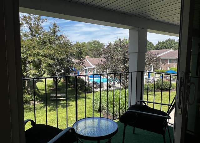 Property at 114 Hank Jay Dr Unit F, Lake Geneva, WI 53147, 2 beds, 1.5 baths