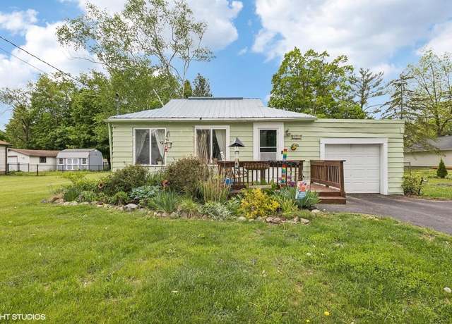 Property at 301 S 5th Ave, Walworth, WI 53184, 3 beds, 1 bath