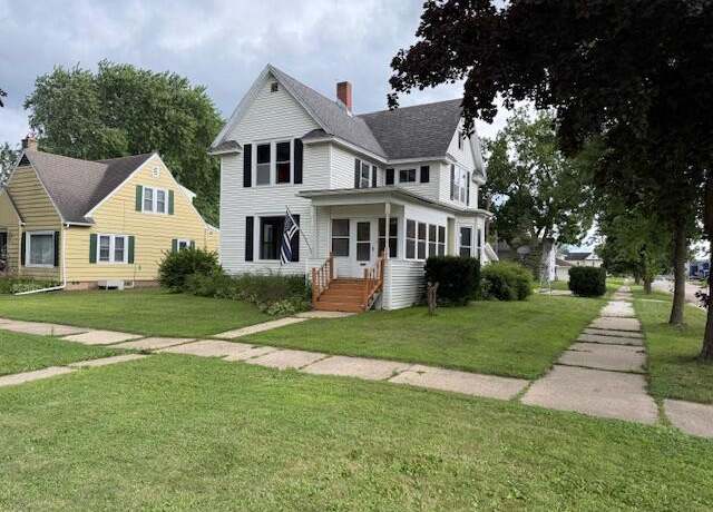 Property at 503 E Franklin St, Sparta, WI 54656, 3 beds, 1.5 baths