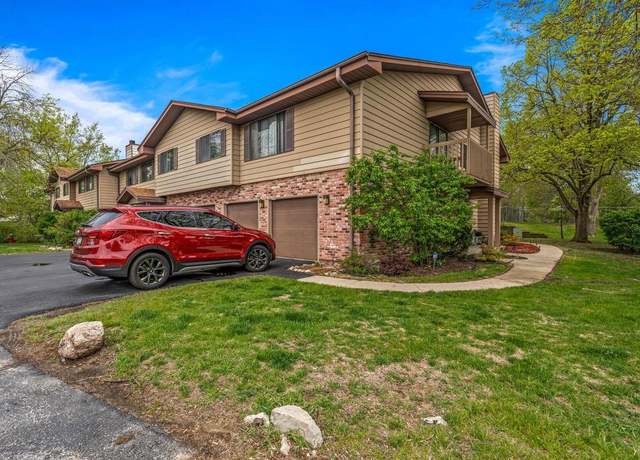 Property at 8044 W Manor Cir Unit B, Milwaukee, WI 53223, 3 beds, 1.5 baths