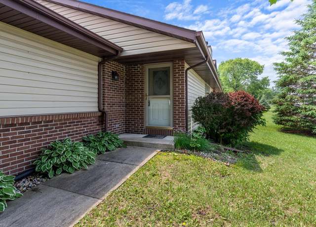 Property at 612 Wellington Dr, West Bend, WI 53090, 2 beds, 2 baths