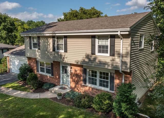Property at W215N10150 Hickory Dr, Colgate, WI 53017, 5 beds, 1.5 baths