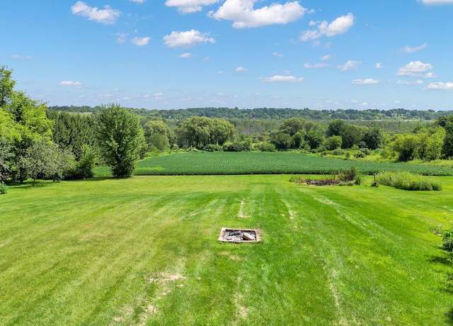 Property at 6386 Alpine Dr, West Bend, WI 53095, 3 beds, 1.5 baths