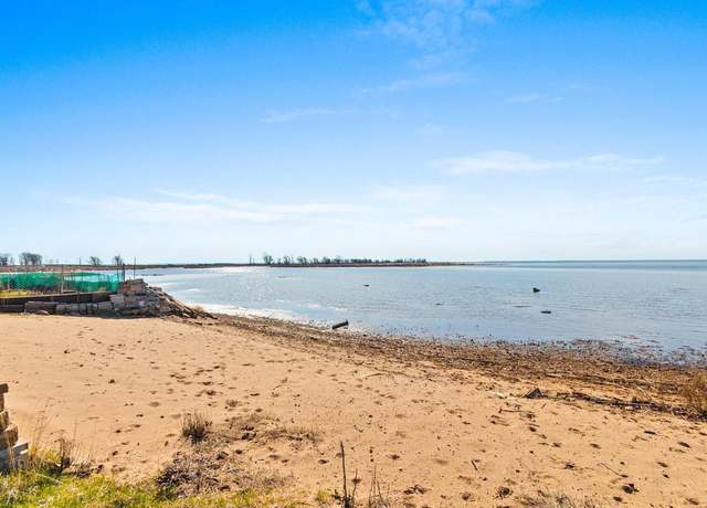 Property at 115 E Bay Shore St, Marinette, WI 54143, 3 beds, 3 baths