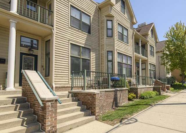 Property at 902 E Brady St, Milwaukee, WI 53202, 3 beds, 2.5 baths