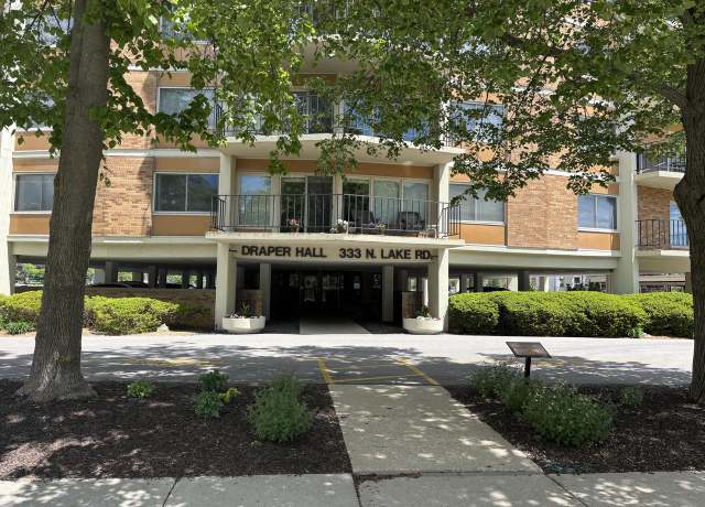 Property at 333 N Lake Rd #406, Oconomowoc, WI 53066, 2 beds, 2 baths