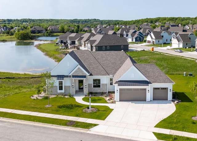 Property at 1600 Sauk Trl, Waukesha, WI 53189, 5 beds, 3.5 baths