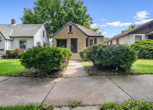 Property at 4636 N 19th St, Milwaukee, WI 53209, 2 beds, 1 bath