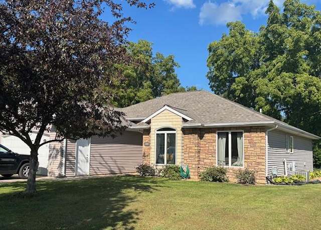 Property at 336 Kettle Moraine Drive North Dr, Slinger, WI 53086, 4 beds, 3 baths