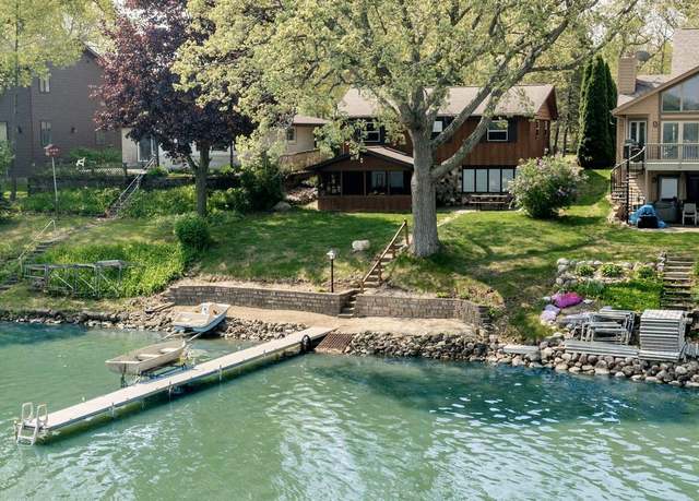 Property at S110W20530 S Denoon Rd, Muskego, WI 53150, 4 beds, 2 baths