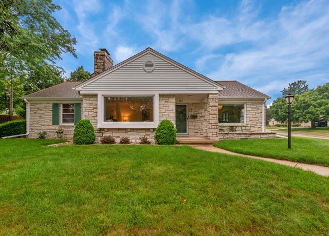 Property at 855 Center St, Hartford, WI 53027, 2 beds, 1 bath