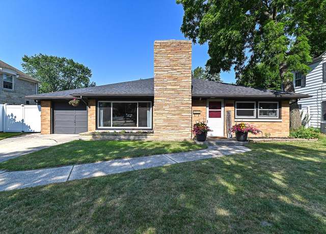 Property at 3044 N Main St, Racine, WI 53402, 2 beds, 2 baths