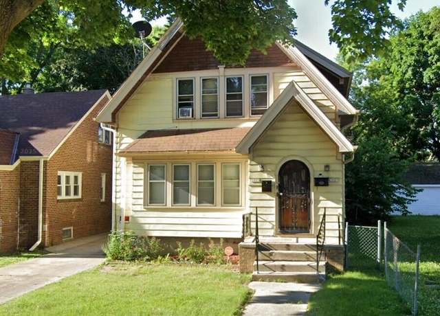 Property at 3905 W Sheridan Ave Ave #3907, Milwaukee, WI 53209, 4 beds, 2 baths