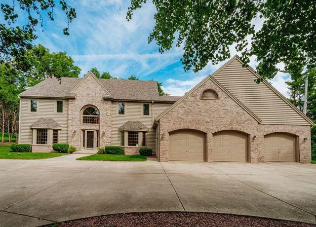 Property at 16570 W North Ave, Brookfield, WI 53005, 5 beds, 3.5 baths