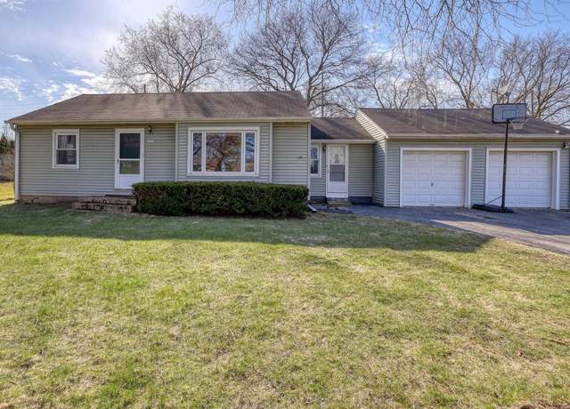 Property at 4325 S 35th St, Greenfield, WI 53221, 3 beds, 1 bath