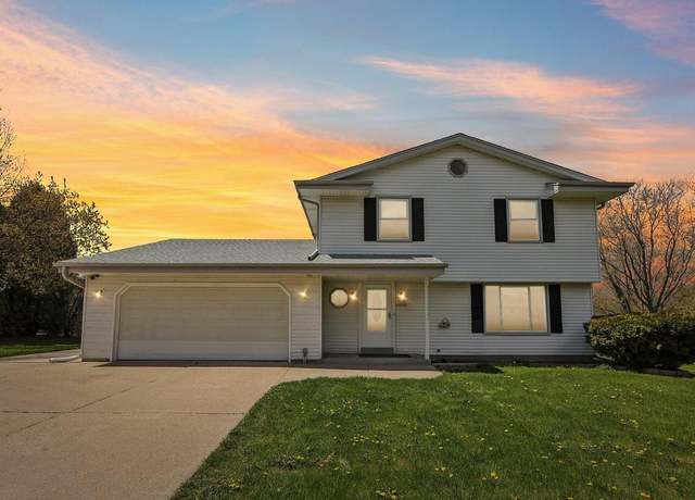 Property at W156N10303 Pilgrim Rd, Germantown, WI 53022, 3 beds, 2 baths